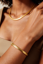 Collar Flujo Elegante